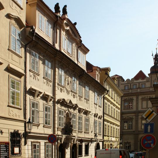 Dům U Zlatého jelena