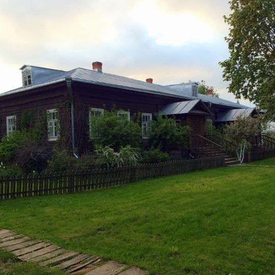 Общежитский дом