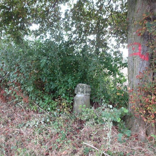 Kříž nad Všeruby u silnice - první od Plzně