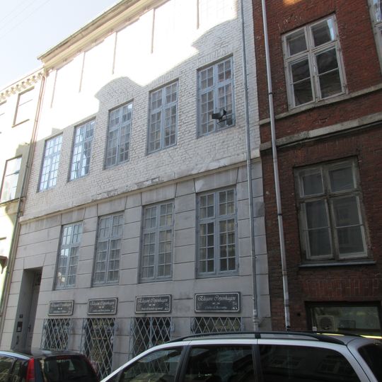 Naboløs 4/Snaregade 6