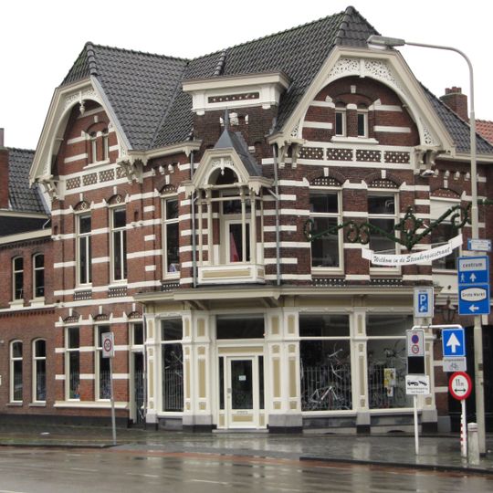 Winkel-woonhuis