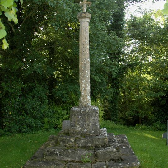 Shipton-on-Cherwell churchyard cross