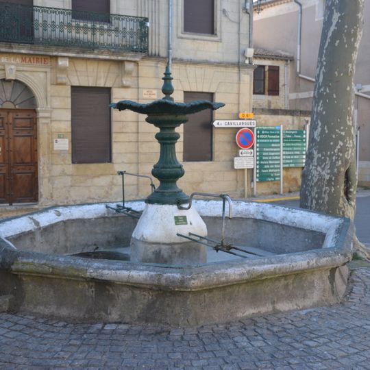 Fontaine de Saint-Marcel-de-Careiret