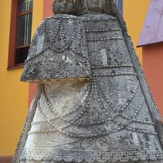 Madona s dieťaťom, socha