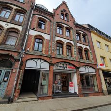 Hälfte eines Doppelwohnhauses in geschlossener Bebauung Innere Plauensche Straße 19