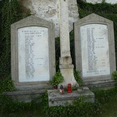 Pomník padlým v Netíně