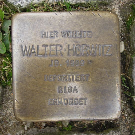 Stolperstein dedicated to Walter Horwitz