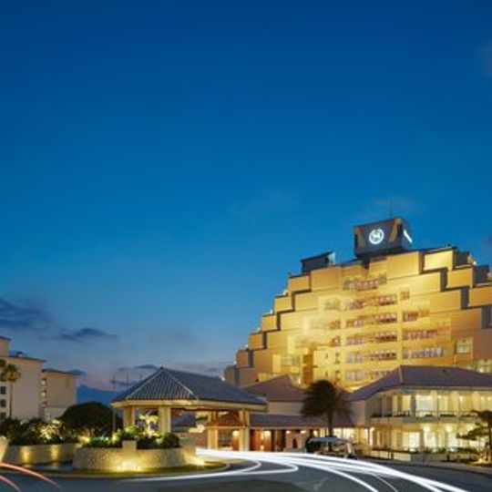 Sheraton Okinawa Sunmarina Resort