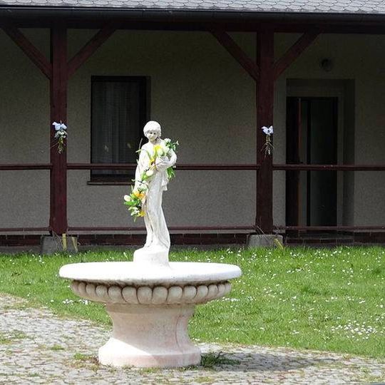 Kašna na nádvoří zámečku Tři trubky