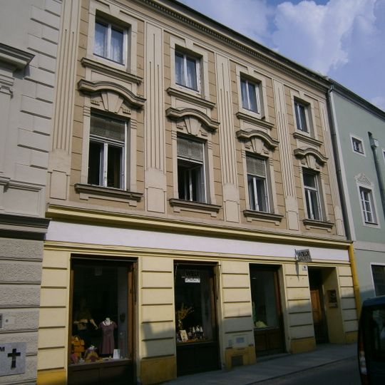 Bürgerhaus, Wohn- und Geschäftshaus