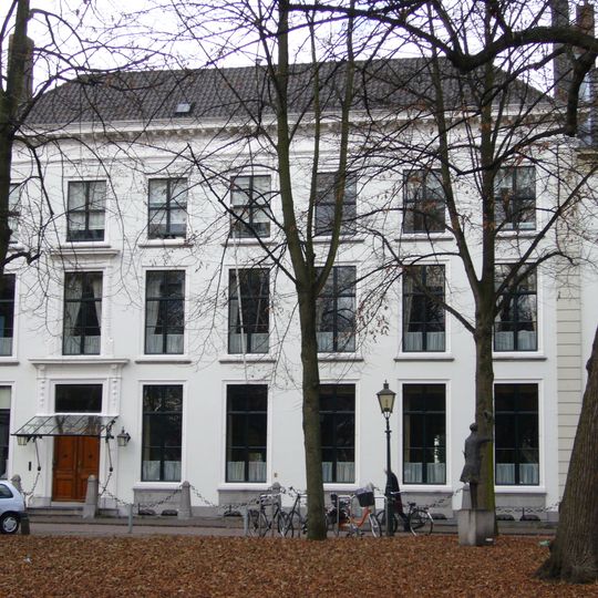 Lange Voorhout 40, The Hague