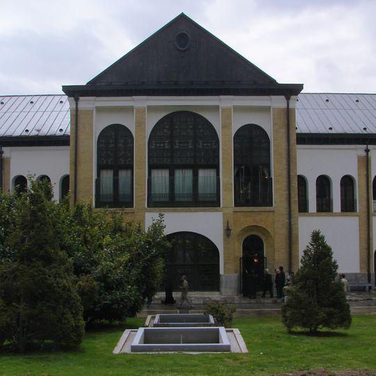 Saheb Qaraniyeh Palace