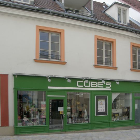 Wohn- und Geschäftshaus, ehem. Bratfisch-Haus