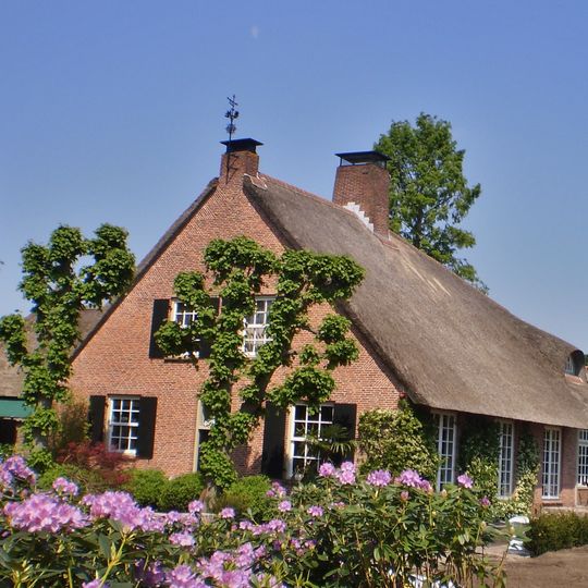 Boerderij met topgevel