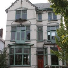 Vrijstaand herenhuis in Art Nouveau-stijl