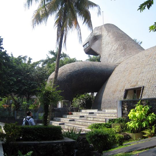 Komodo Indonesian Fauna Museum and Reptile Park