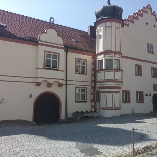 Pfarrhof, ehemaliges Stiftskapitelhaus