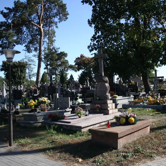 Parish cemetery in Chodel