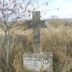 Pamětní kříž u Dymokur