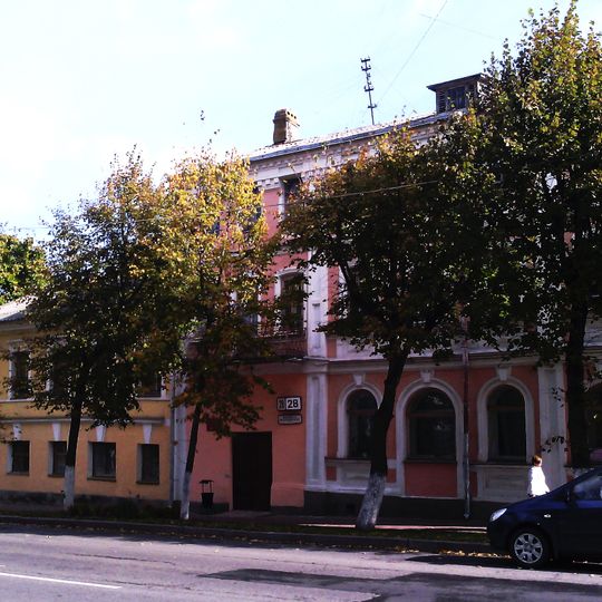 Дом С.Г. Орлова с дворовой двухэтажной постройкой