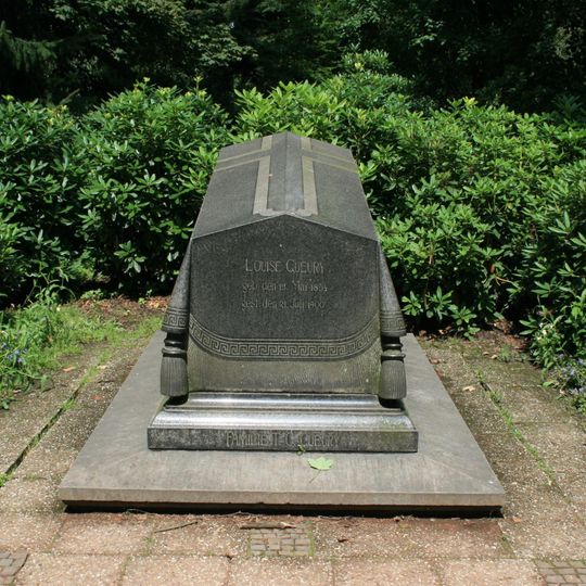 Ehrengrab Louise Gueury