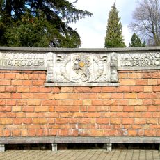 Pamětní deska předání hvězdárny státu v areálu Astronomického ústavu v Ondřejově