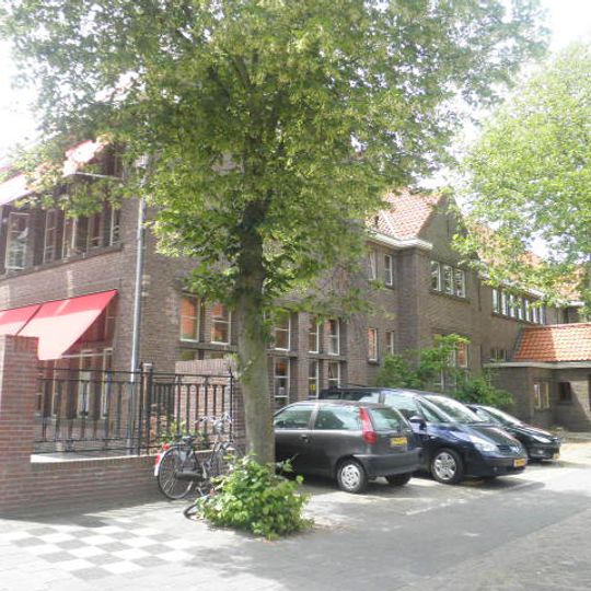 Voormalige jongensschool