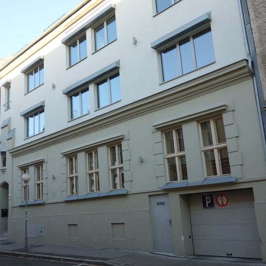 Könyökiho dom, dom pamätný