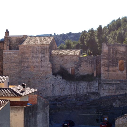 Castillo, la ermita de San Roque o Santa Águeda la Vieja y las cintas murarias