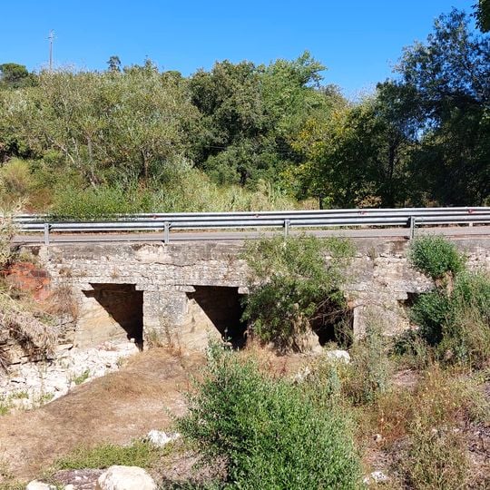 Ponte sobre o Rio Nabão