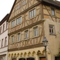 Wohn- und Geschäftshaus