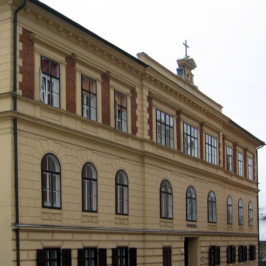 Alte Volksschule, Pfarrheim