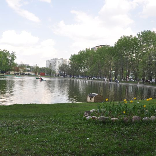 Beket Pond