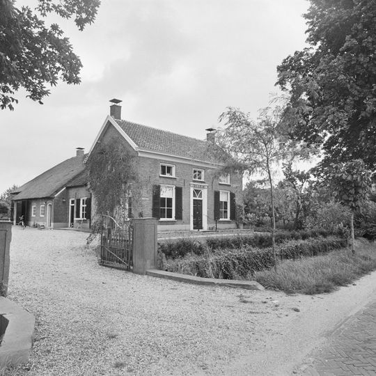 Burchtstraat 2, Rossum