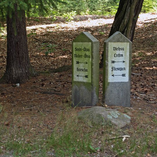 Zwei Wegesteine