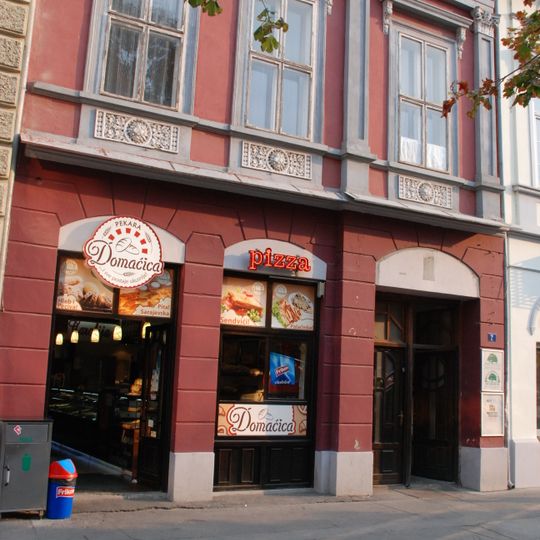 Maison située 2 Pozorišni trg à Novi Sad