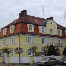 Palais like mansard roof villa