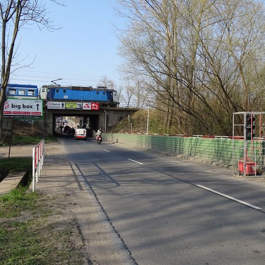 Most ulice Mladých Běchovic přes Běchovický potok