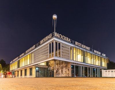 À noite 4