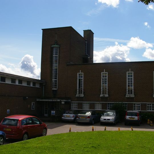 Bowes Road Library And Arnos Pool