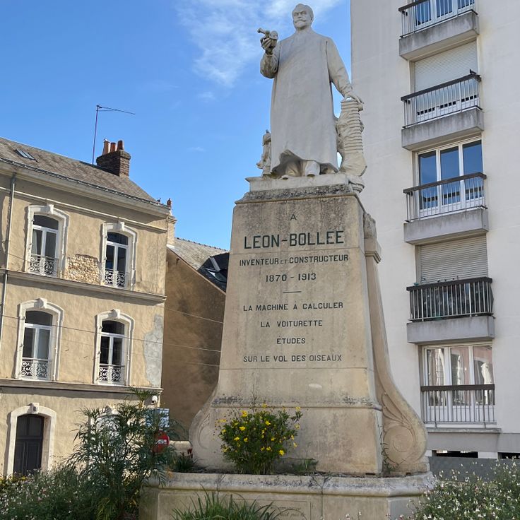 Léon Bollée