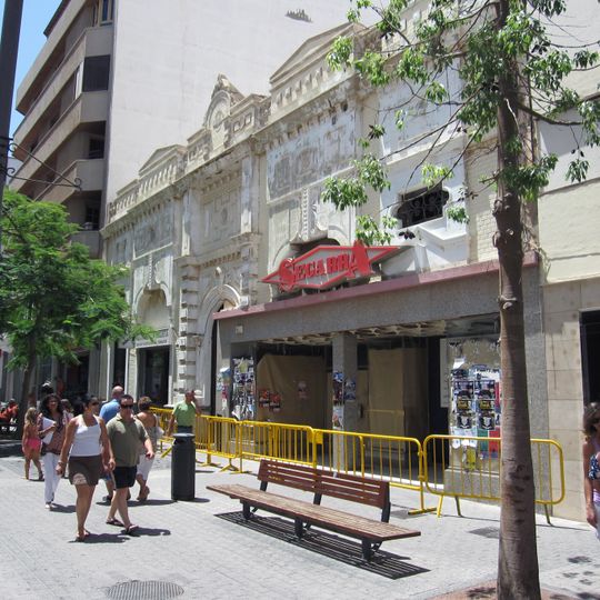 Fachada del Inmueble números 23 y 25 de la calle León y Castillo
