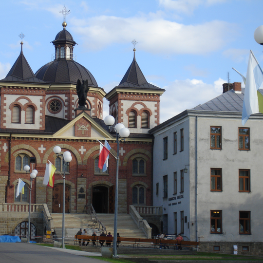 Sanktuarium św. Michała Archanioła i bł. Bronisława Markiewicza w Miejscu Piastowym