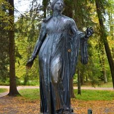 Niobide 1 statue in Pavlovsk Park