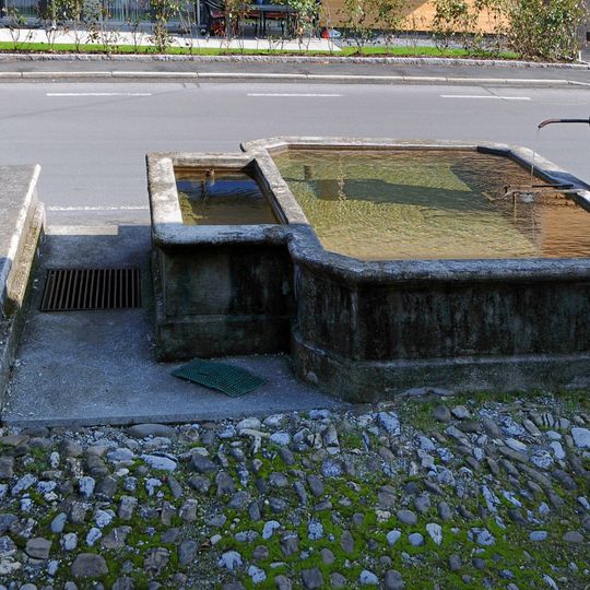 Hintere Achmühlerstraße 26, Brunnenanlage