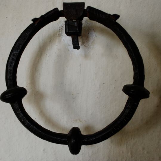 Sm 28, Berga kyrkogård