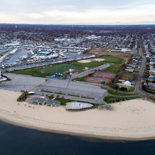 Venetian Shores Beach