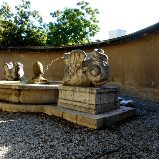 Fontana dei due Draghi