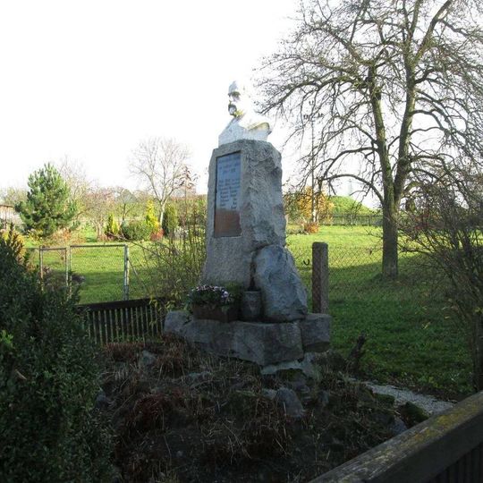 Pomník padlým v Ježovech