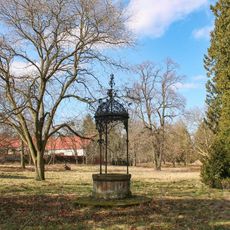 Kašna v Chudobíně v zámeckém parku (2)